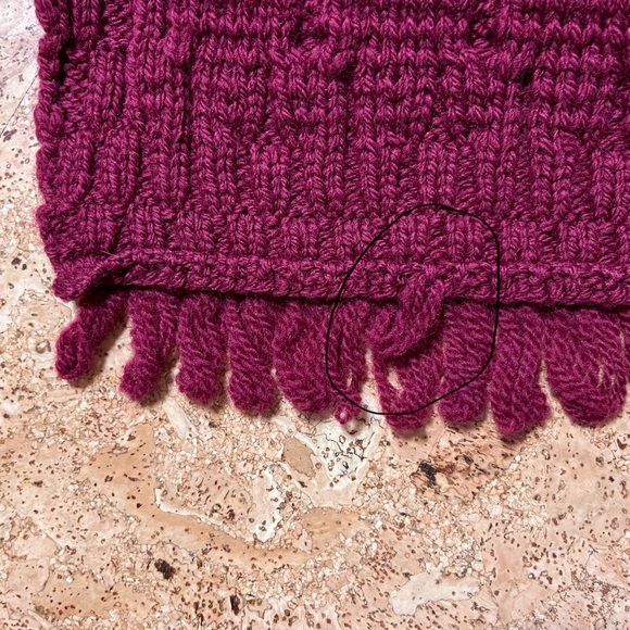 Connemara Knitwear Made In Ireland Merino Wool Cable Knit Shawl Wrap In Wine O/S - Picture 13 of 15